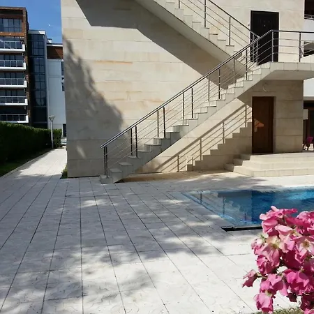 アパート Eden - Menada *